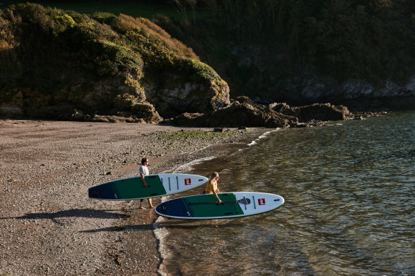 Red Paddle Co VOYAGER+ SUP 13'2" x 30" x 6" MSL Vert-Blanc